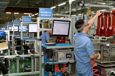 聚焦服務賦能，共促產業升級——區委書記于勇走訪上海電器股份人民電器廠調研企業技術服務與“服務包”制度落實